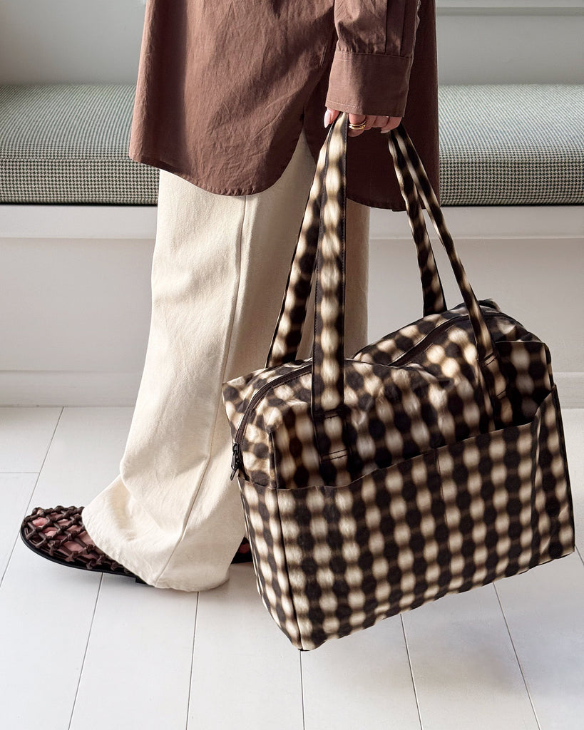 Cloud Carry-On Bags - Blurred Brown Gingham