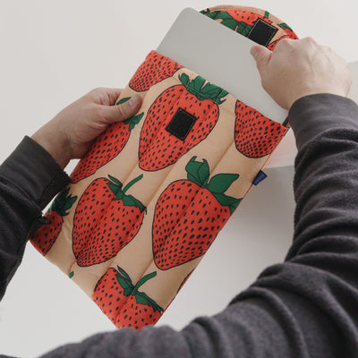 Puffy Laptop Sleeve - Strawberry