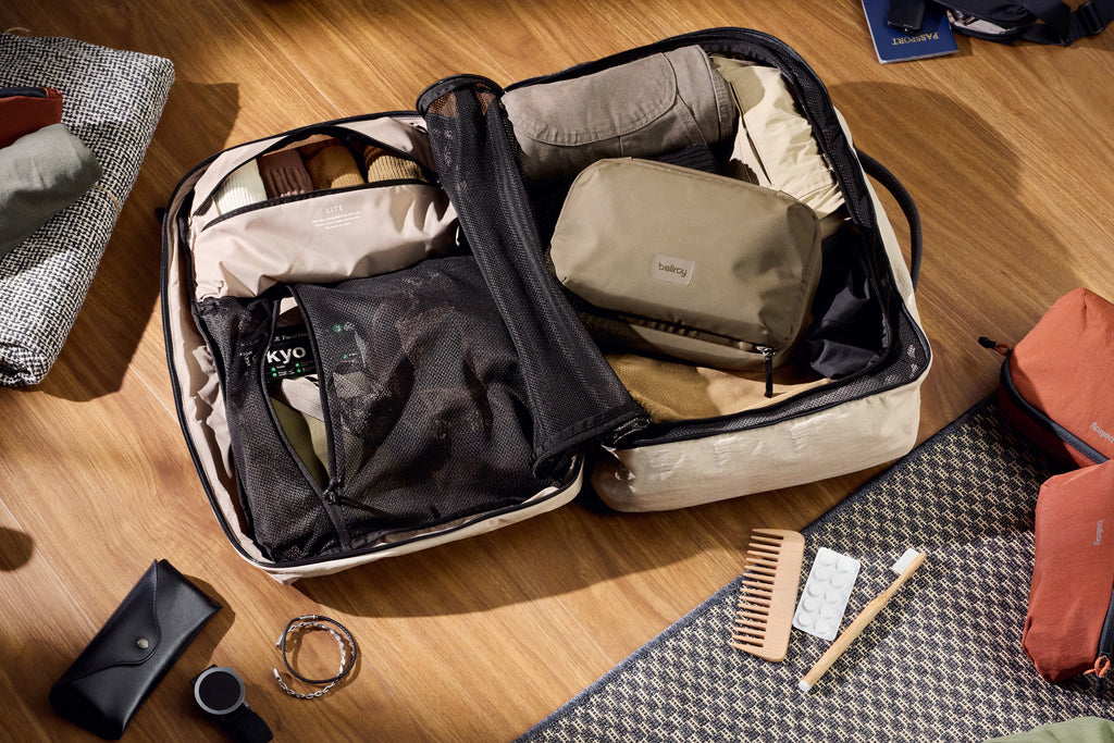 Hanging Toiletry Kit - Black