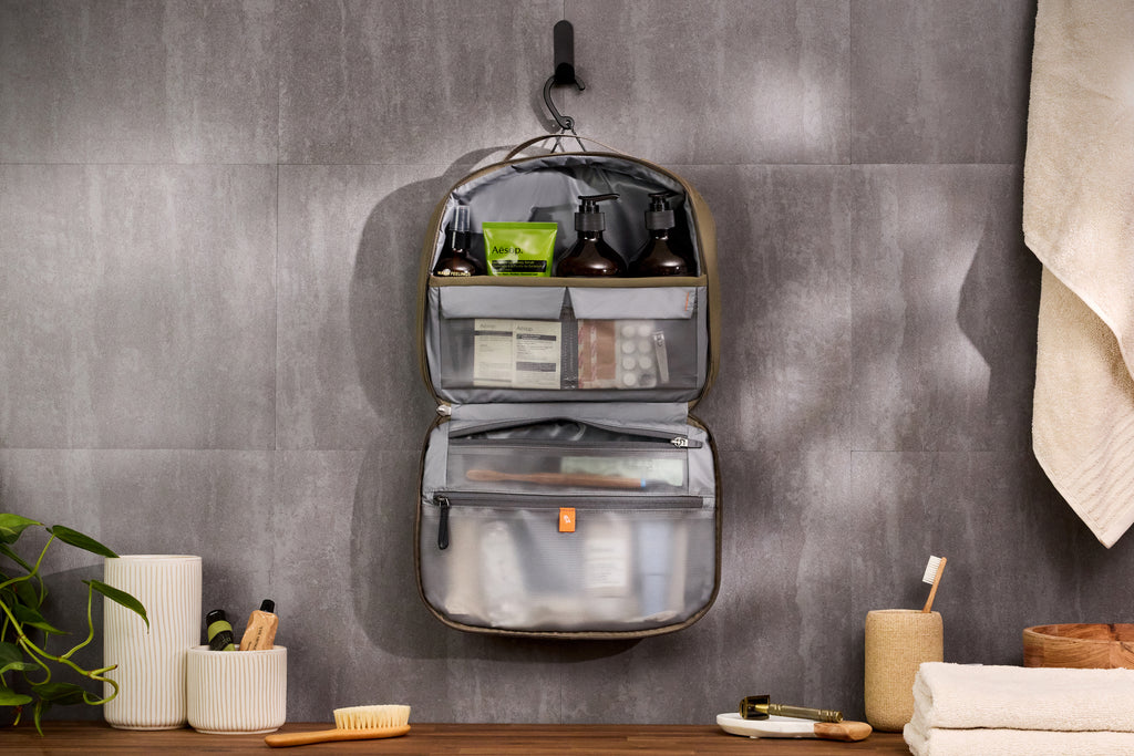 Hanging Toiletry Kit - Sea Kelp