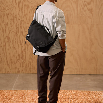 Classic Messenger Bag - Black