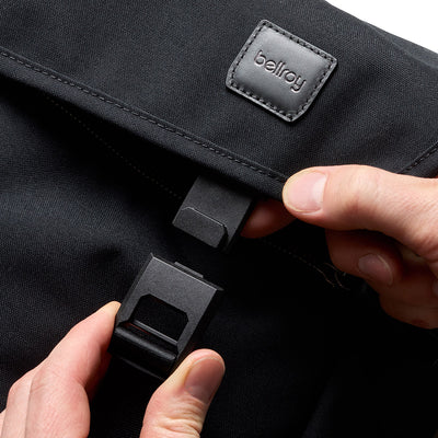 Classic Messenger Bag - Black