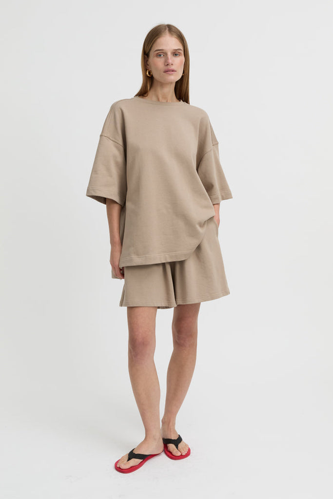 Hendrix Tee - Taupe