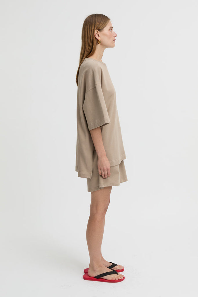 Hendrix Tee - Taupe
