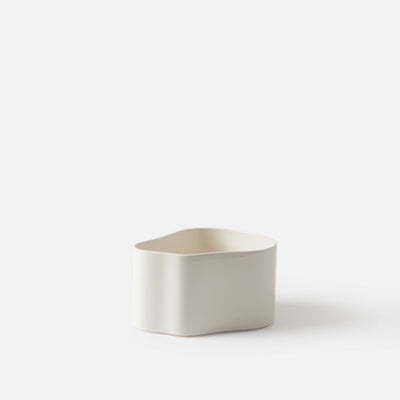 White Artek Riihitie Plant Pots A
