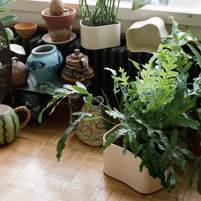 White Artek Riihitie Plant Pot B
