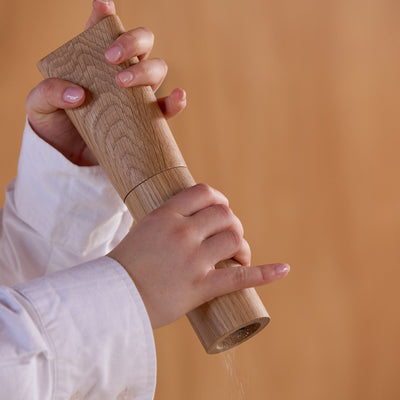 Pinch Salt & Pepper Mill - Oak