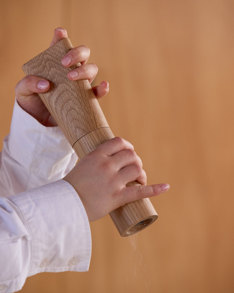 Pinch Salt & Pepper Mill - Oak