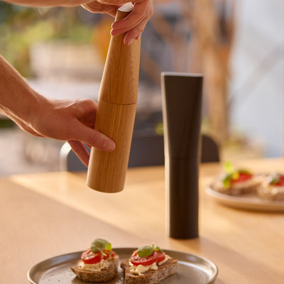 Pinch Salt & Pepper Mill - Oak