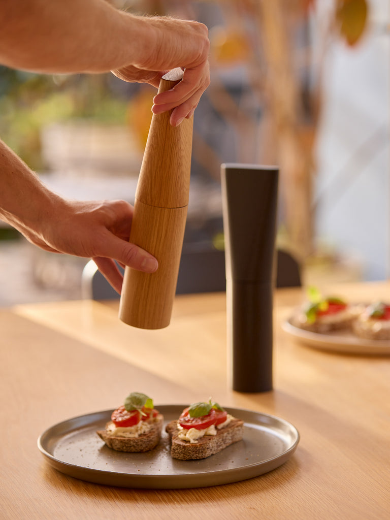 Pinch Salt & Pepper Mill - Oak