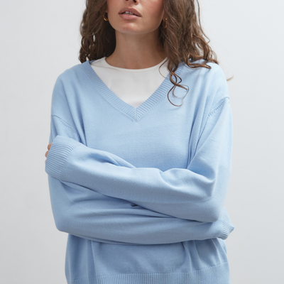 Studio V-Neck - Sky