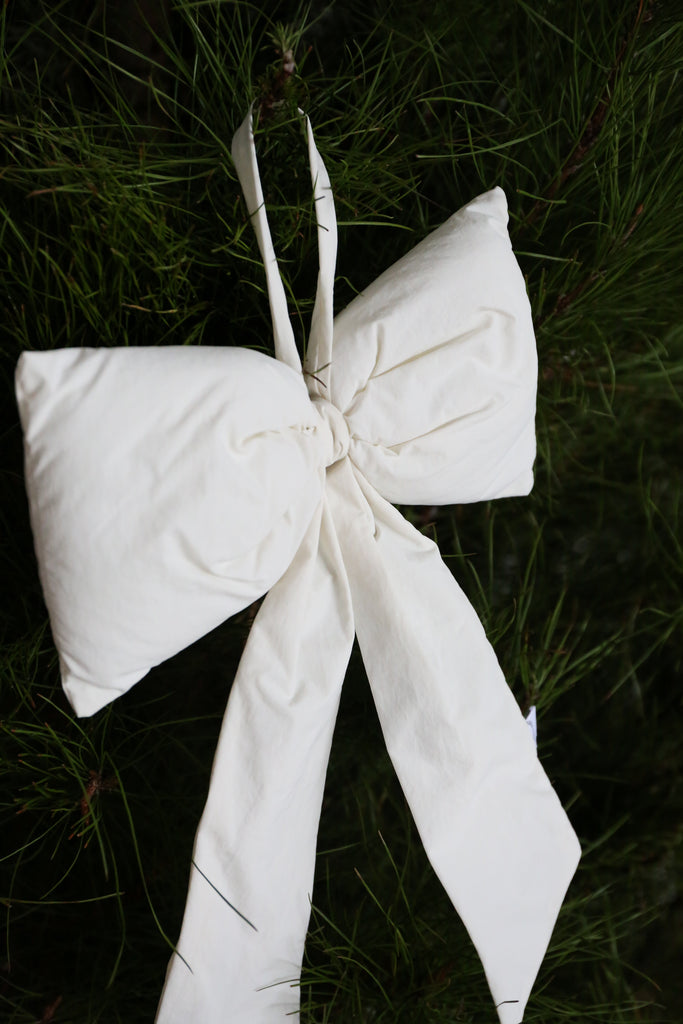 Hanging Bow Decoration - Cream