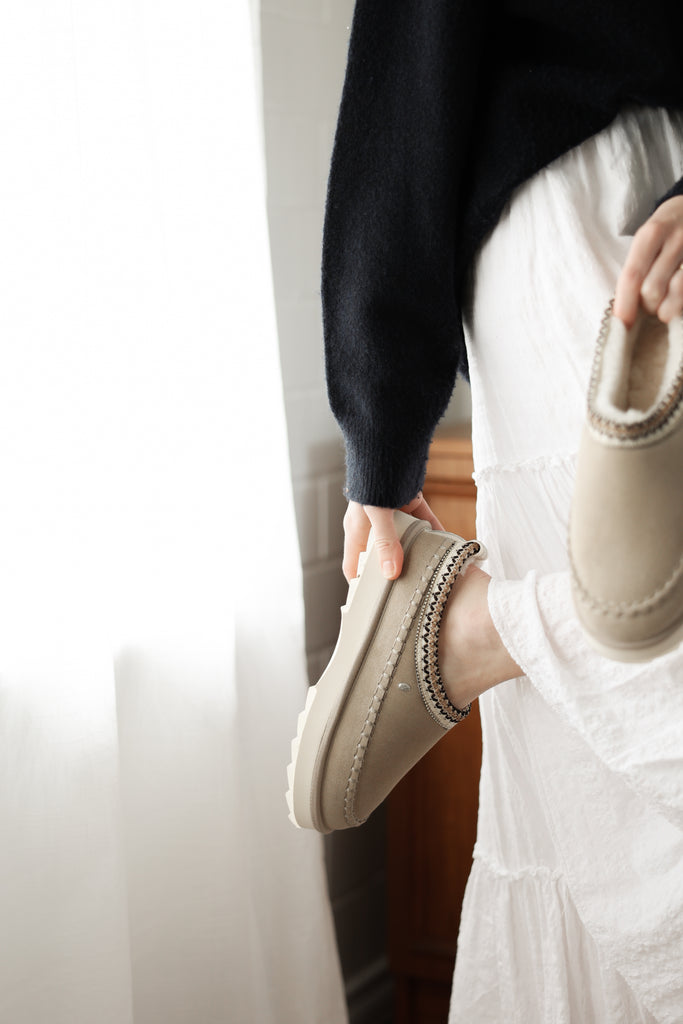 Sharky Adventure Scuff - Sand