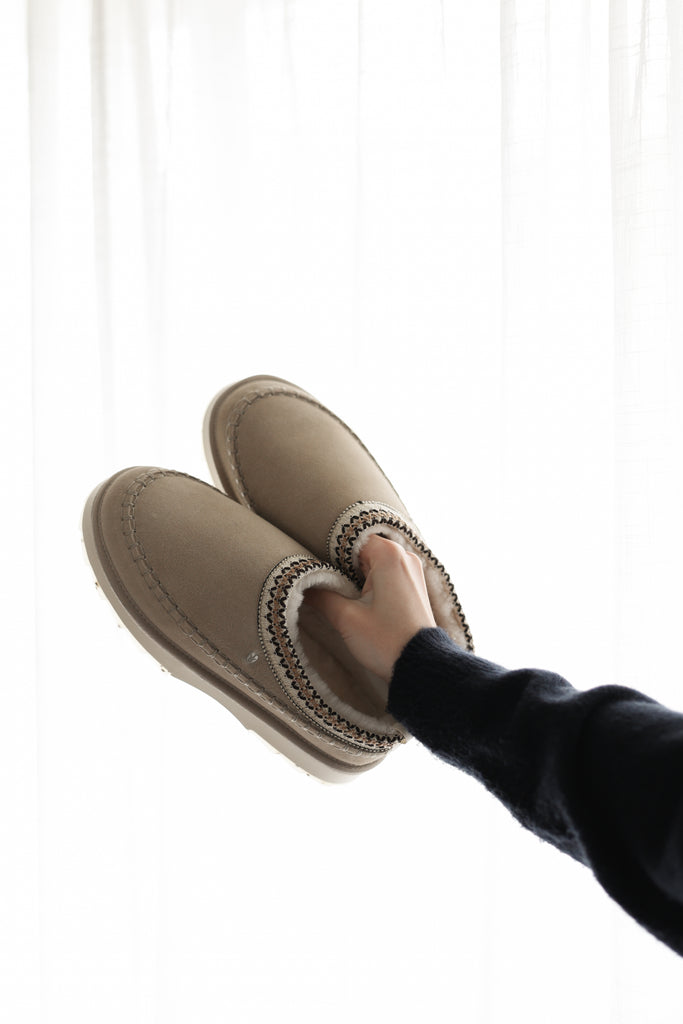 Sharky Adventure Scuff - Sand