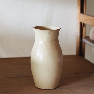 Vita Vase - Butter