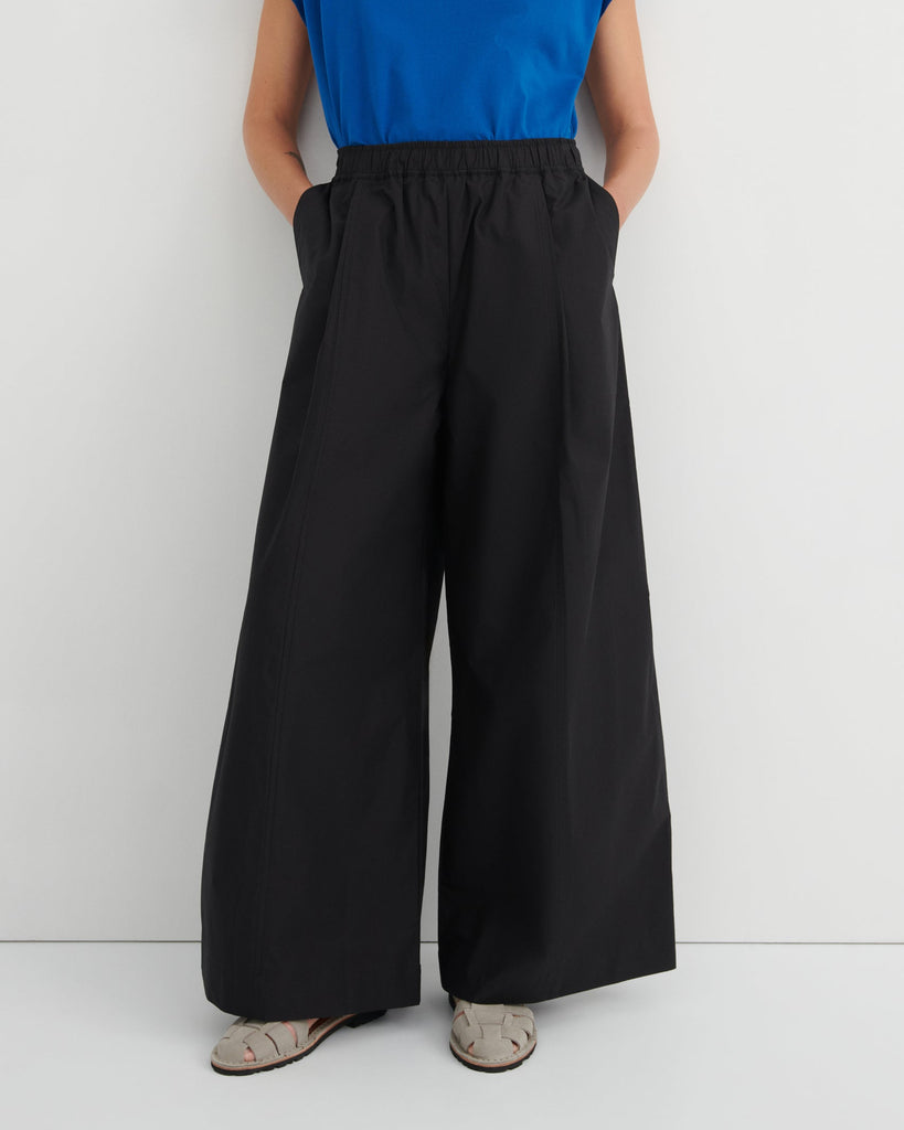 Surround Pants