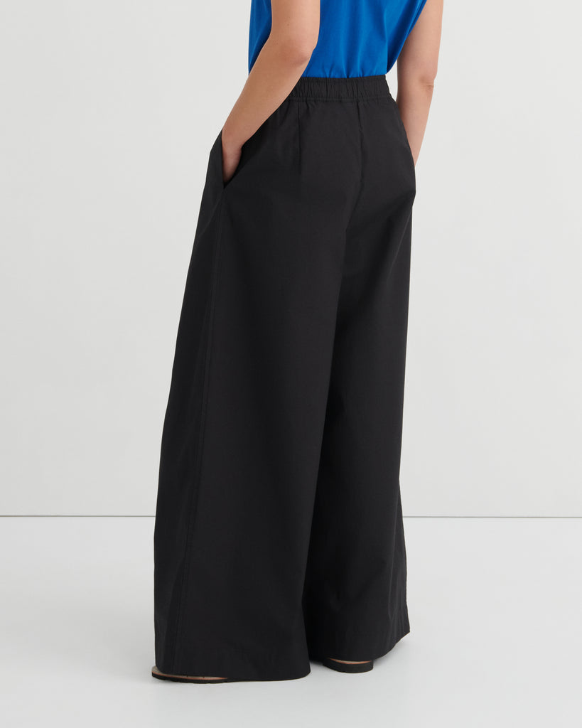 Surround Pants