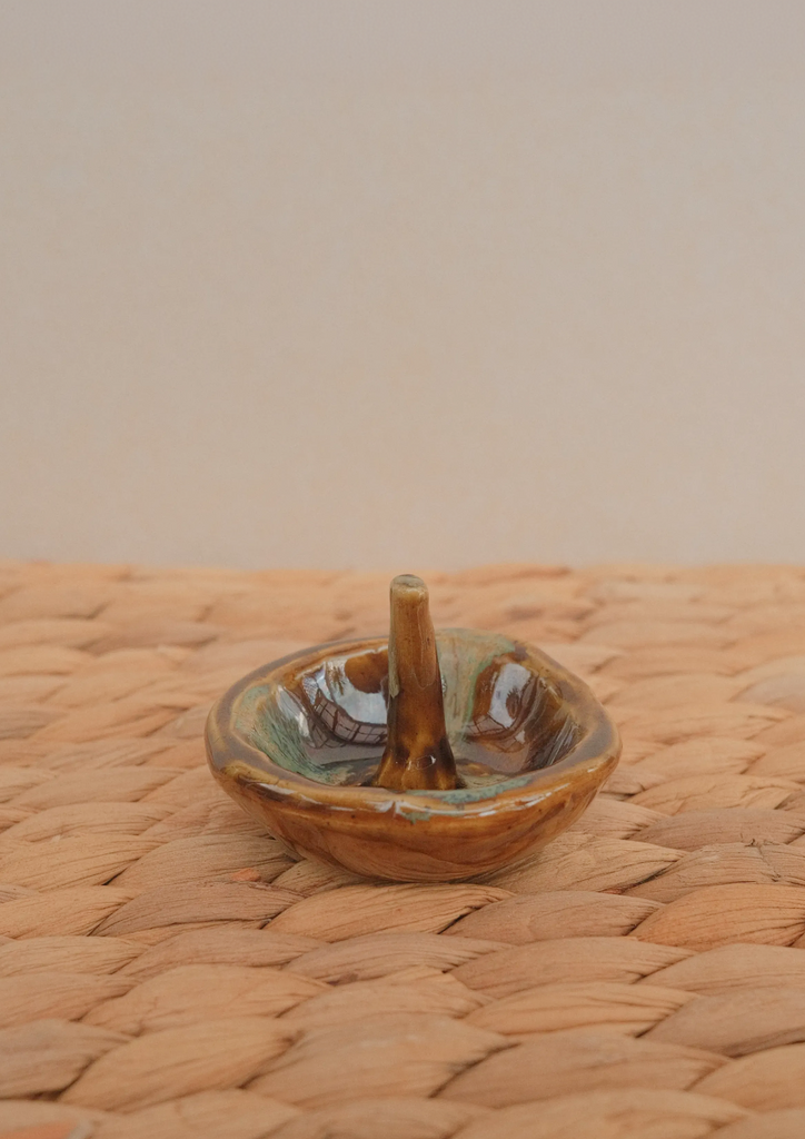 Stemmed Ring Dishes
