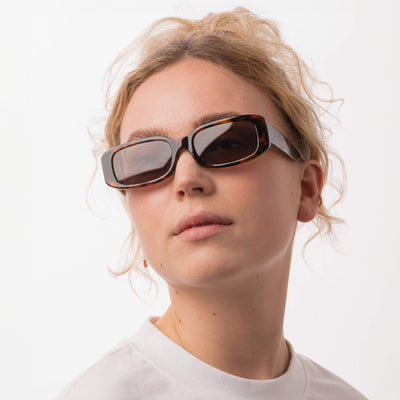 Roxie - Tortoise / Brown