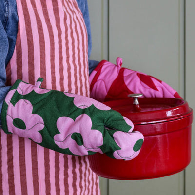 Flowerbed Oven Mitt