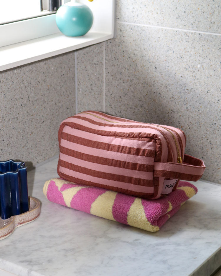 Sundae Seersucker Dopp Kit