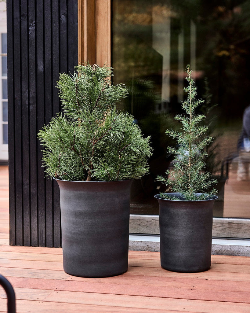 Iri Metal Planters