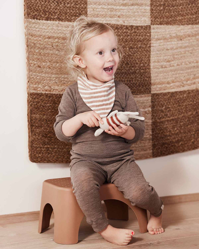 Rabbit Step Stool - Clay