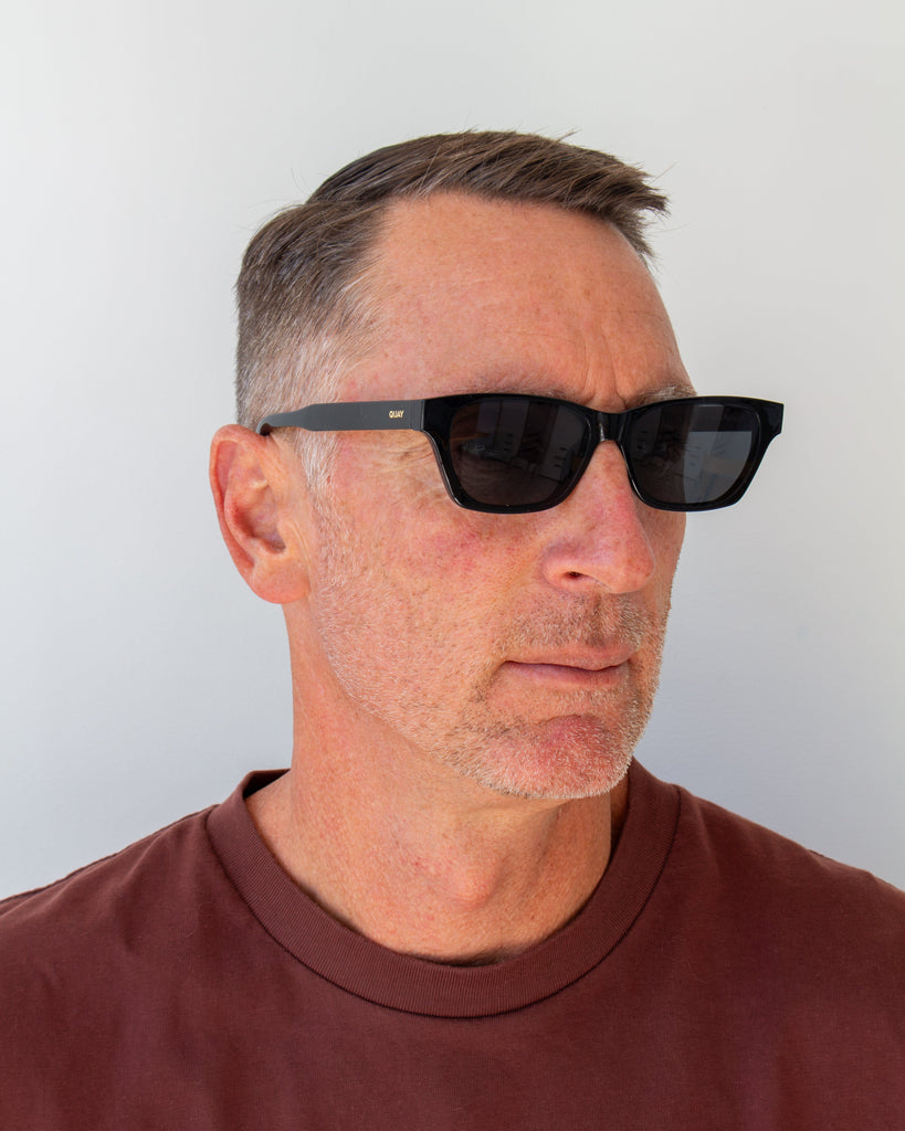 In the City - Black Polarised