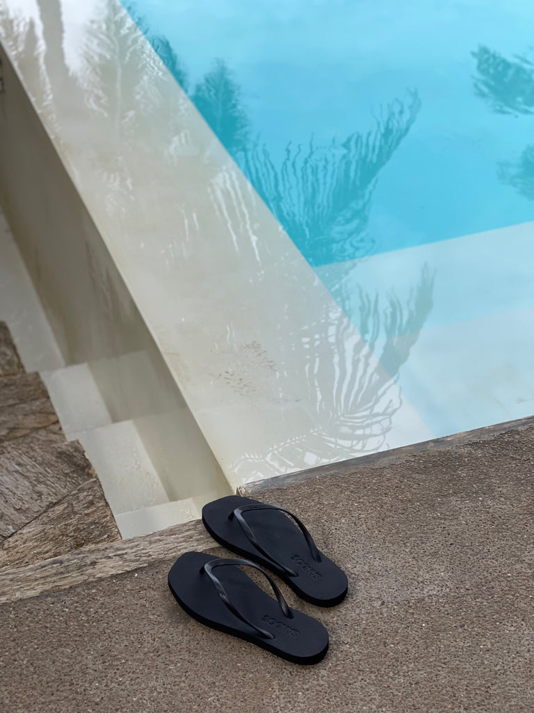 Square Toe Jandal - Black
