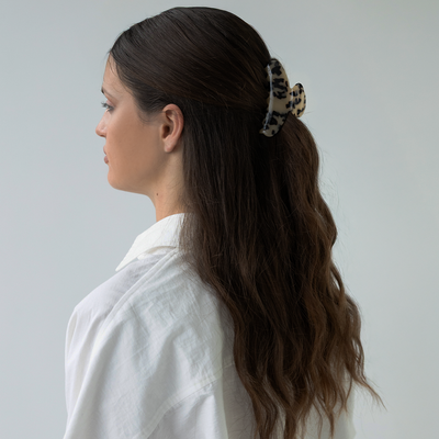 Curved Claw Clip - Light Tort