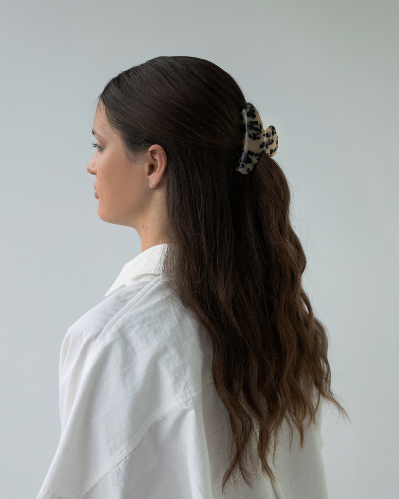 Curved Claw Clip - Light Tort