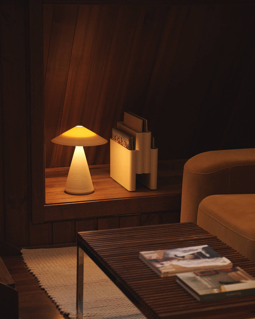 Small Century Table Lamp - Eggshell