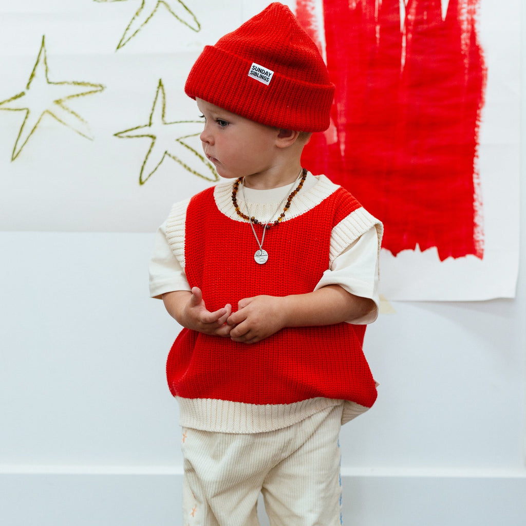 Paper Plane - Sunday Siblings - Nonne Vest - Red