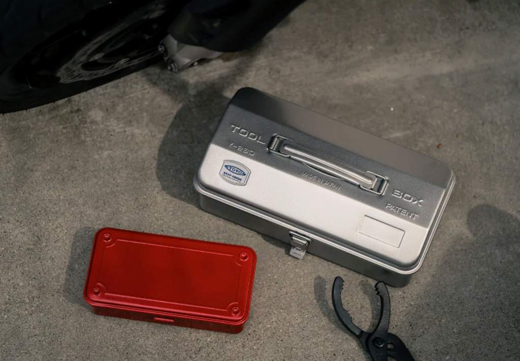 Camber-Top Toolbox - Silver