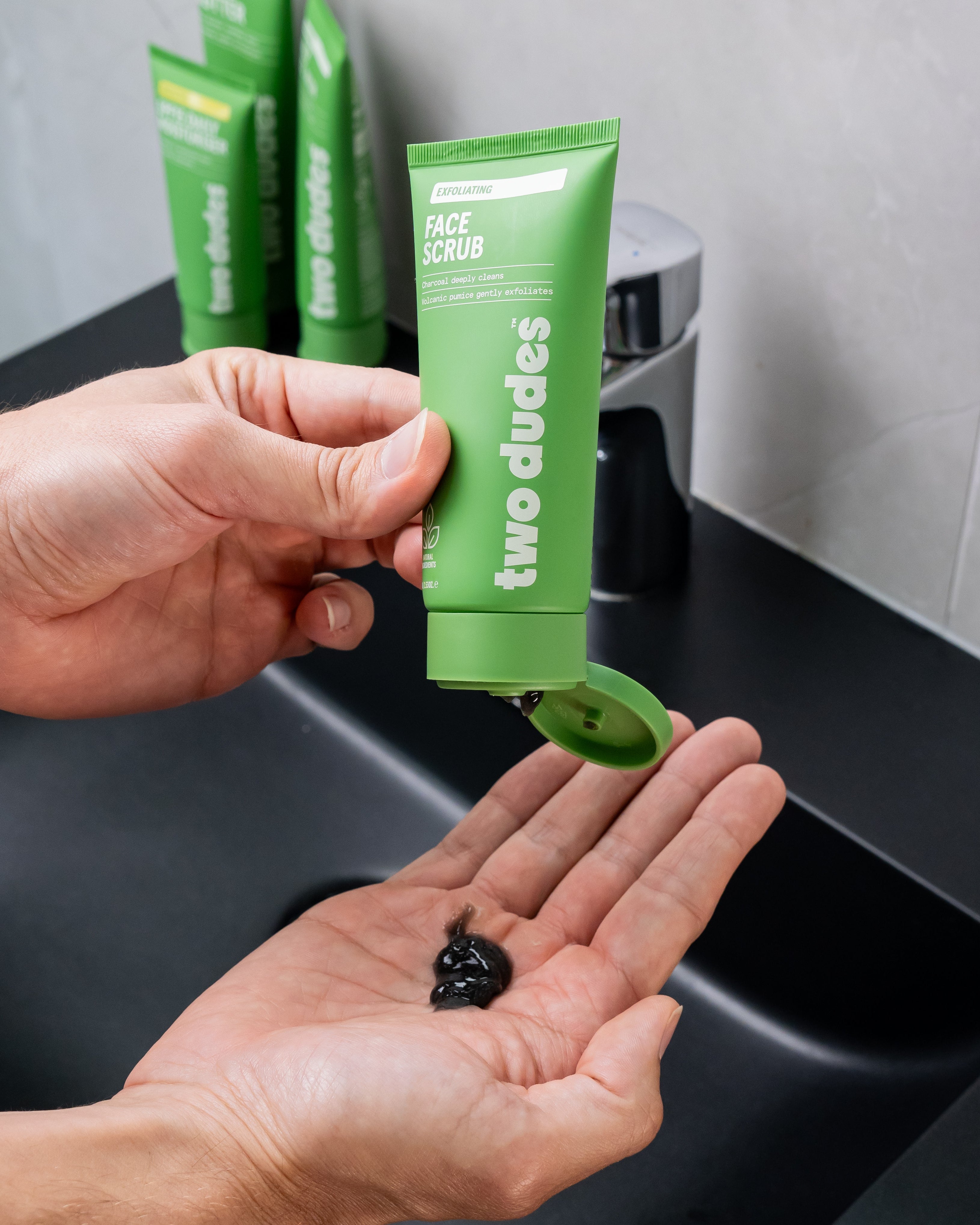 Translation missing: en.sections.featured_product.gallery_thumbnail_alt